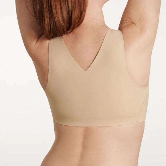 Medium Evelyn & Bobbie Defy Bra - Picture 4 of 7